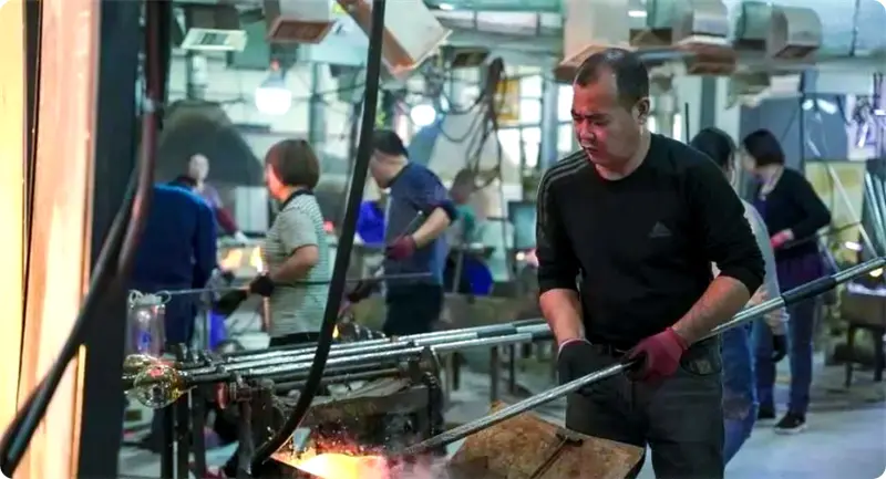 How was a glassware born1.jpg