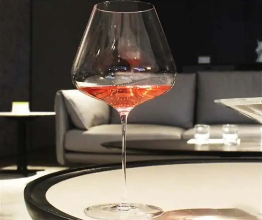 Red wine cup shape2.jpg